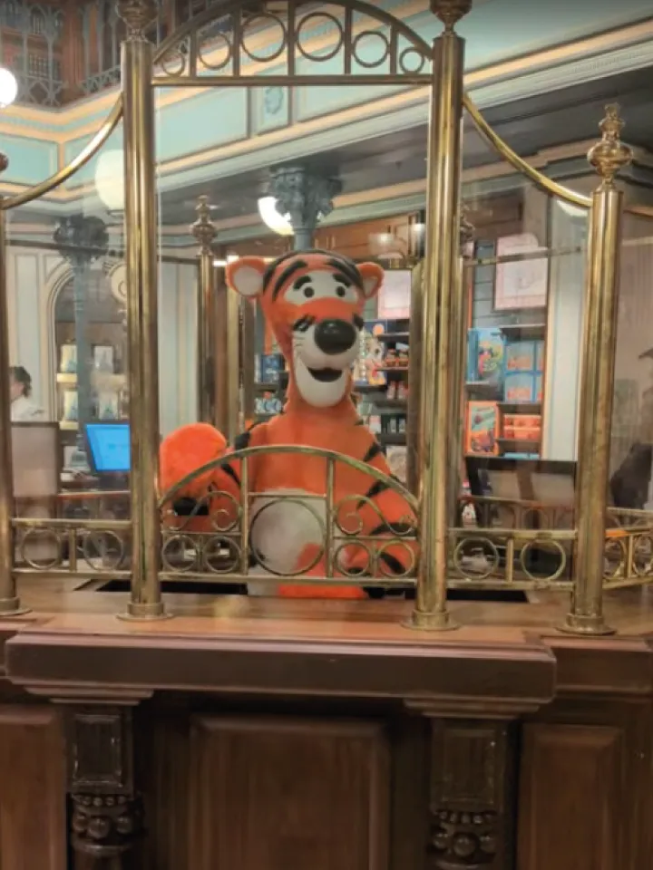 Tigger Animatronic - image 1