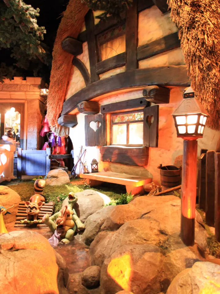 The Seven Dwarfs' True Cottage - image 1