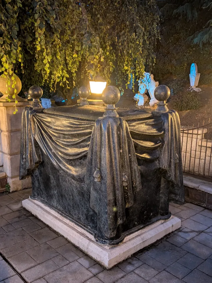 The Beating Heart Tomb - image 1