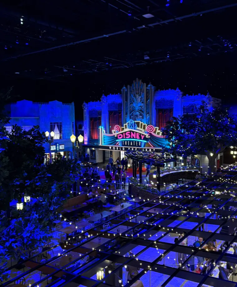 The Hollywood Gardens Restaurant - image 1