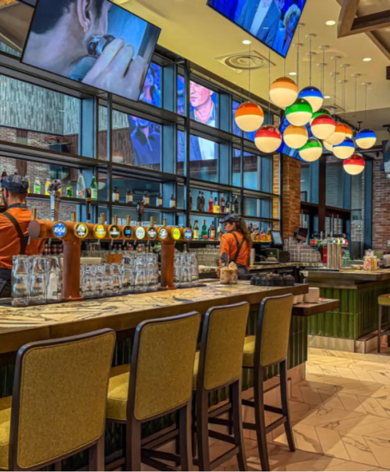 Sports Bar & Lounge - image 2