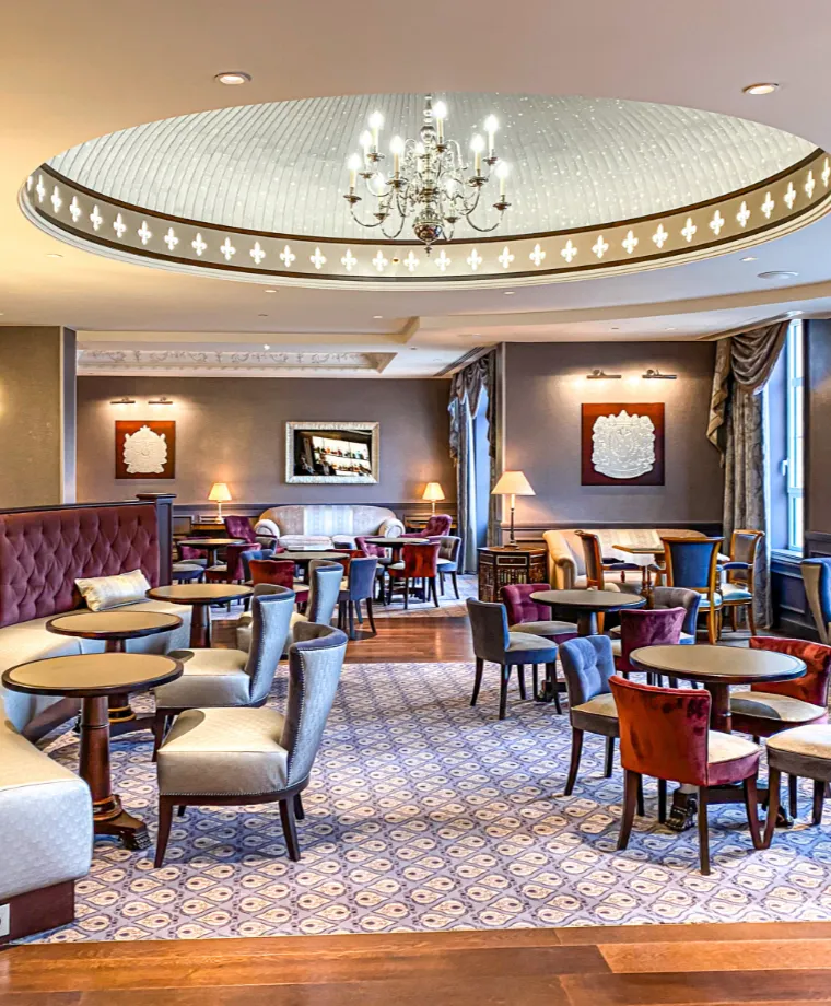 Fleur de Lys Bar - image 2