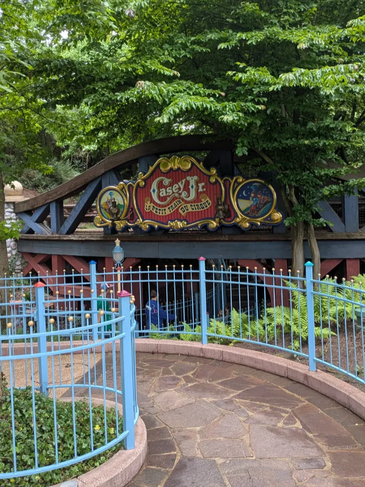 Casey Jr. – le Petit Train du Cirque - image 3