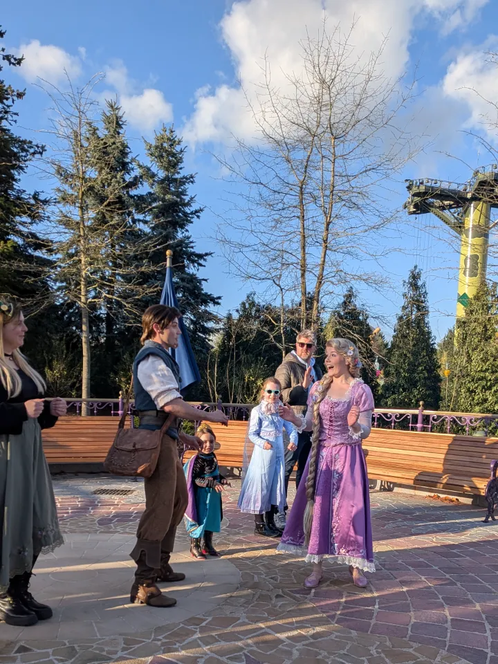 Musical Moment with Rapunzel and Flynn - image 2